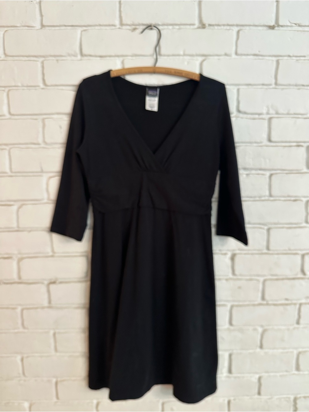 NWOT Patagonia Margot Black V-Neck Dress - Picture 2 of 4